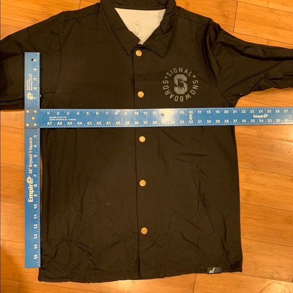 Jacket - Picture 5 of 10